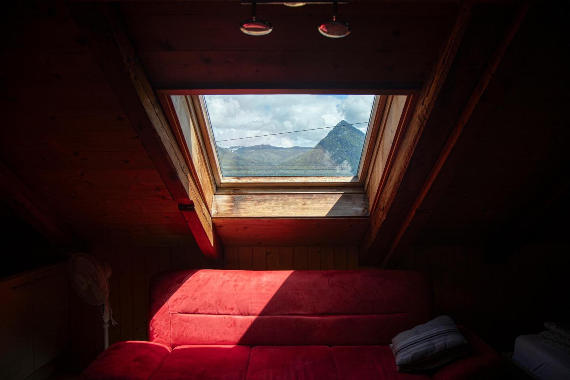 Au Bord Du Lac Darligen ภายนอก รูปภาพ