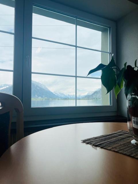 Au Bord Du Lac Darligen ภายนอก รูปภาพ