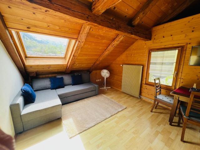 Au Bord Du Lac Darligen ภายนอก รูปภาพ